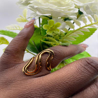 Load image into Gallery viewer, Elegant Gold S-Shaped Open Ring – Chic Curved Design, Perfect Fashion Jewelry
