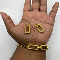 Load image into Gallery viewer, Gold Oval Dangle Earrings and Bracelet Set – Perfect Jewelry Gift for Fashionistas
