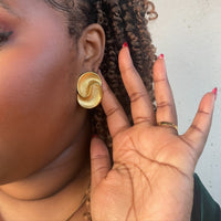 Load image into Gallery viewer, Gold Spiral Shell Stud Earrings – Stylish Nautical-Inspired Jewelry – Everyday Elegance
