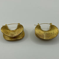 Load image into Gallery viewer, Gold Seashell hoop Earrings – Ocean-Inspired Statement Jewelry for Confident Women
