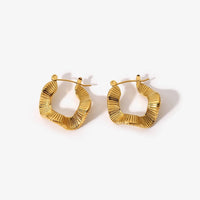 Load image into Gallery viewer, Gold Wavy Earrings – Unique Flowing Design, Perfect for Everyday Elegance
