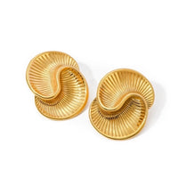Load image into Gallery viewer, Gold Spiral Shell Stud Earrings – Stylish Nautical-Inspired Jewelry – Everyday Elegance
